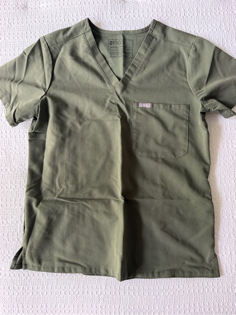 FIGS Women’s Small Catarina Scrub Top in Olive